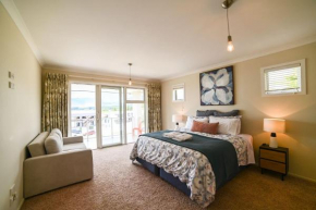 Ohana Tekapo Vista - 3BR Hot Tub & Stunning Views